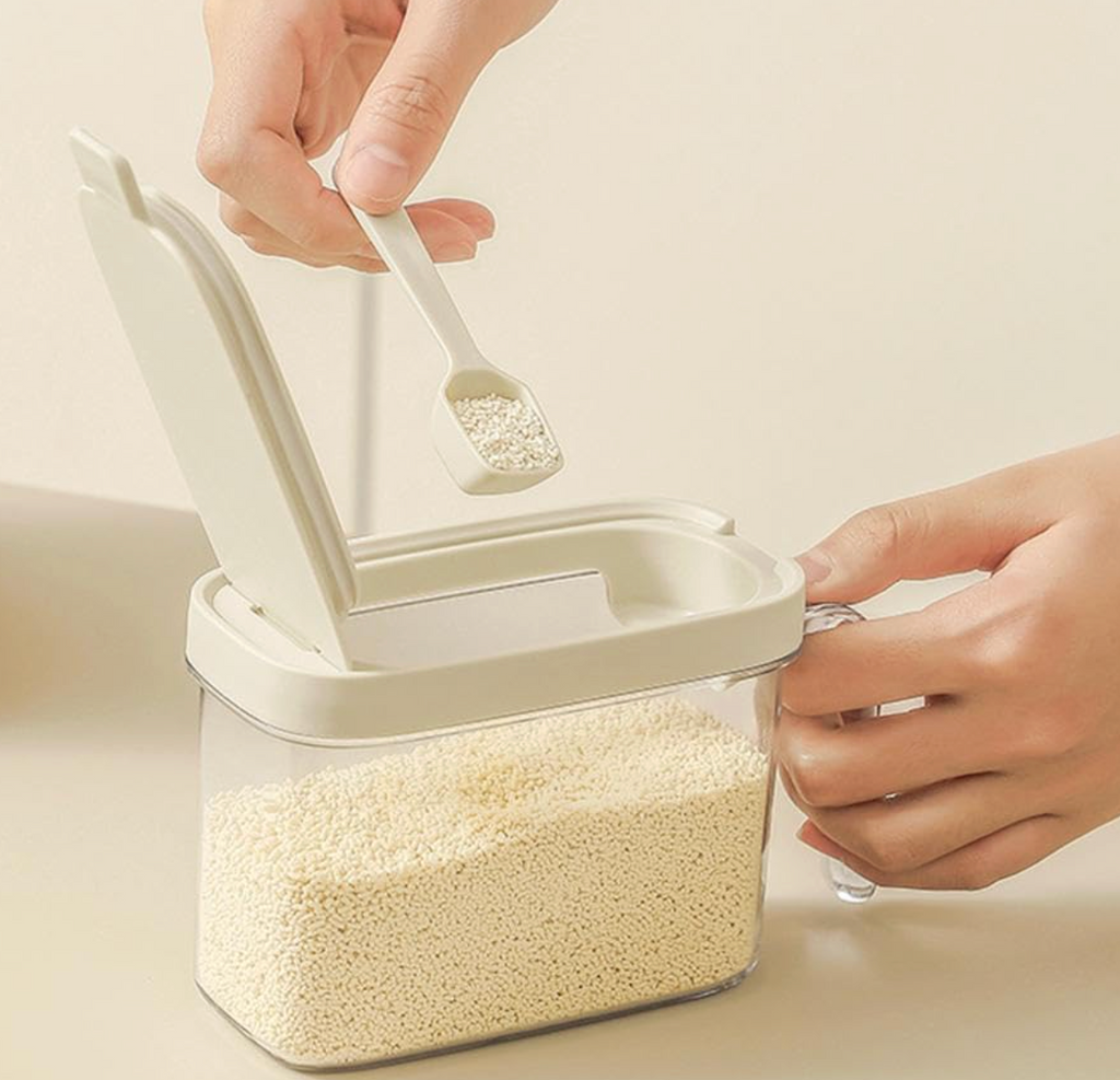 Integrated Spoon Lid Seasoning Jar
