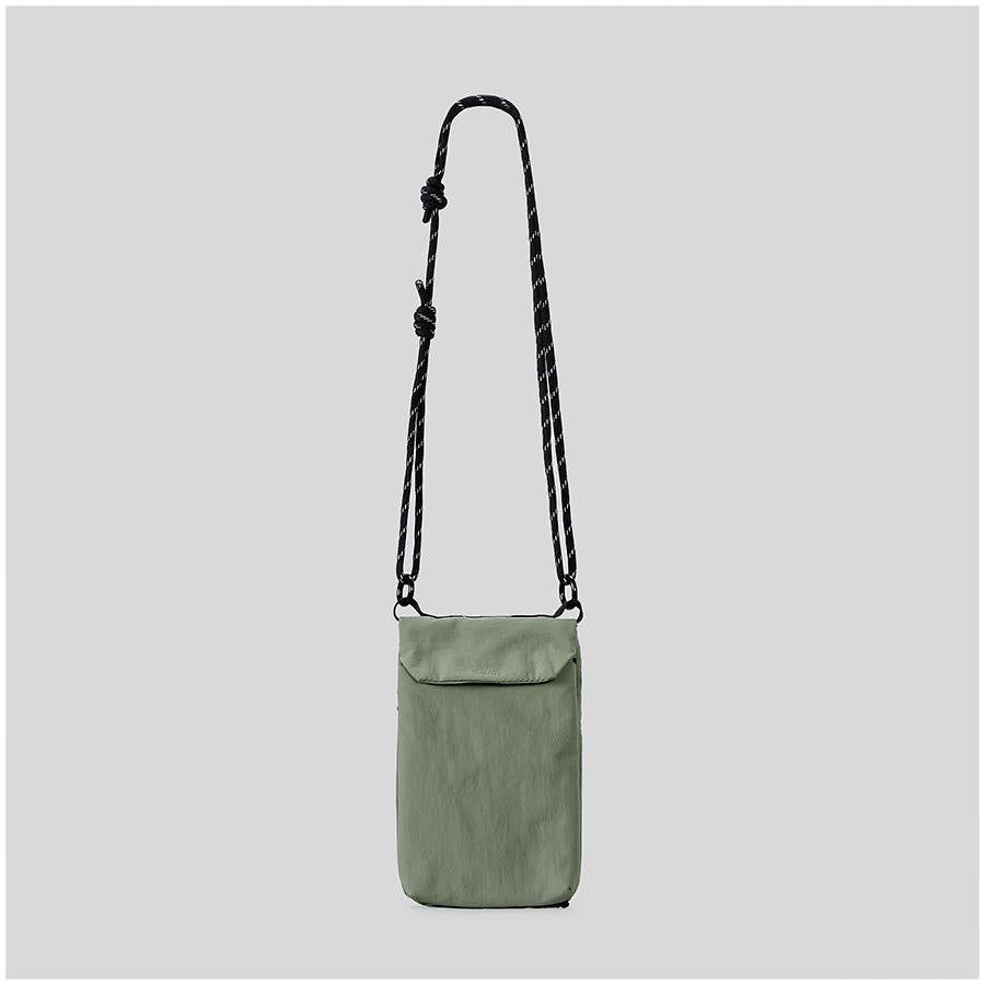 Unisex Casual Fashion Waterproof Sling Bag